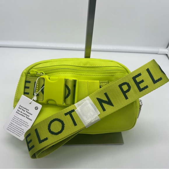 NWT LULULEMON X PELOTON APPAREL Everywhere 1L Lime Green Belt Bag Unisex - Picture 6 of 10